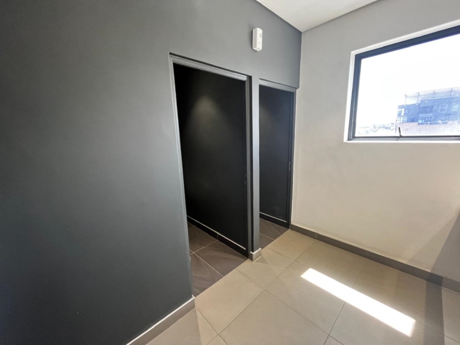To Let commercial Property for Rent in Bo Oakdale Western Cape